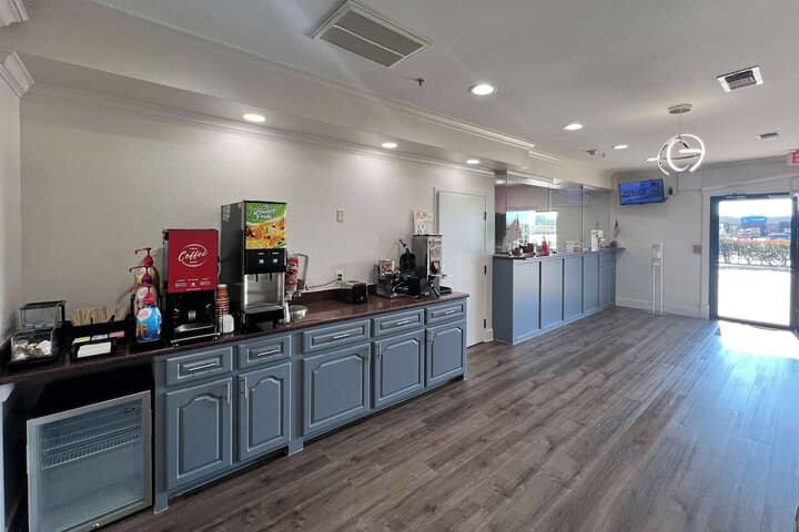 Breakfast area